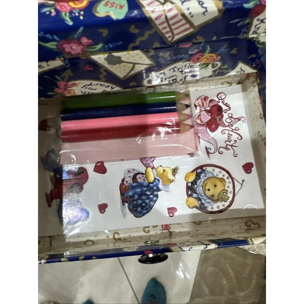 NEW Muffy Vanderbear NABCO Queen of Hearts & The Bunny Knave Stationary Set Box